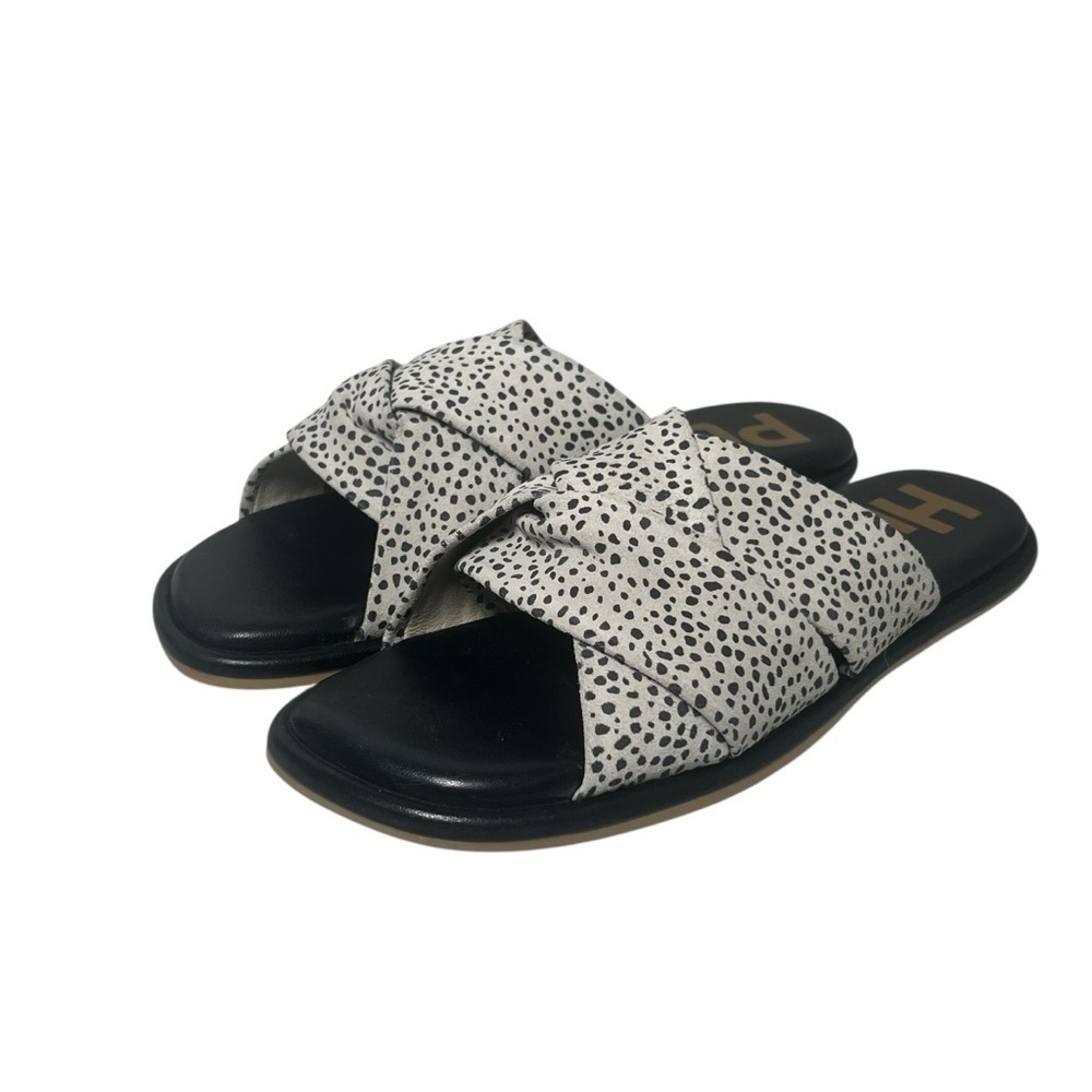 Hush Puppies Sandals Womens Shoe Size 7 Emily Slides in Snow Leopard Print